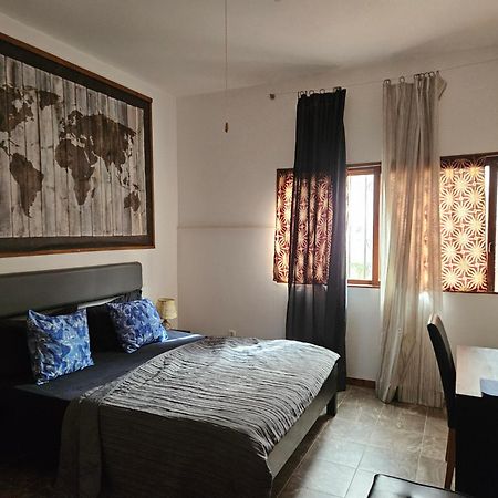 Blue Eagle Guesthouse - Casa De Hospedes 산타 마리아 외부 사진