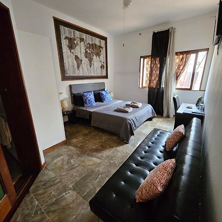 Blue Eagle Guesthouse - Casa De Hospedes 산타 마리아 외부 사진