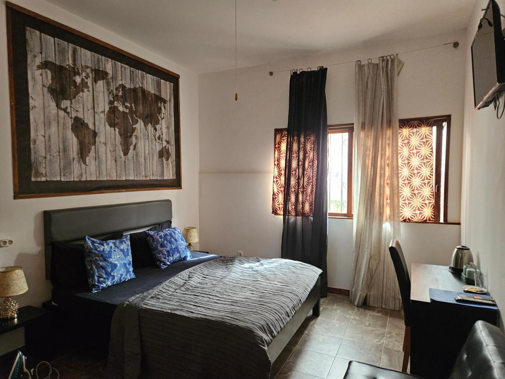 Blue Eagle Guesthouse - Casa De Hospedes 산타 마리아 외부 사진
